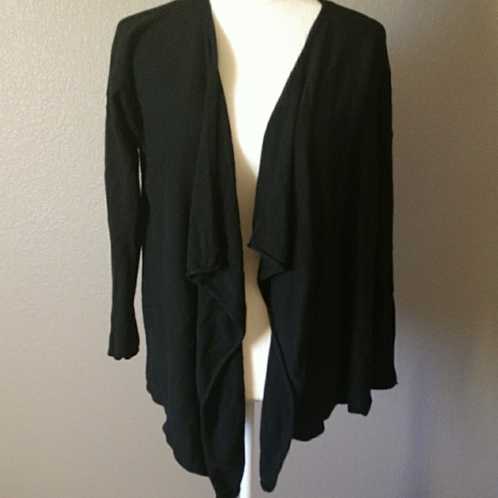 Black fly away cardigan